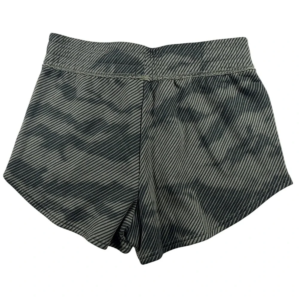 Under Armour Project Rock Print Shorts Womens Small Green Black Stripe 1371374
